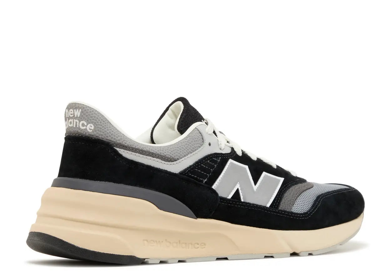 New Balance 997R “Black/Grey”