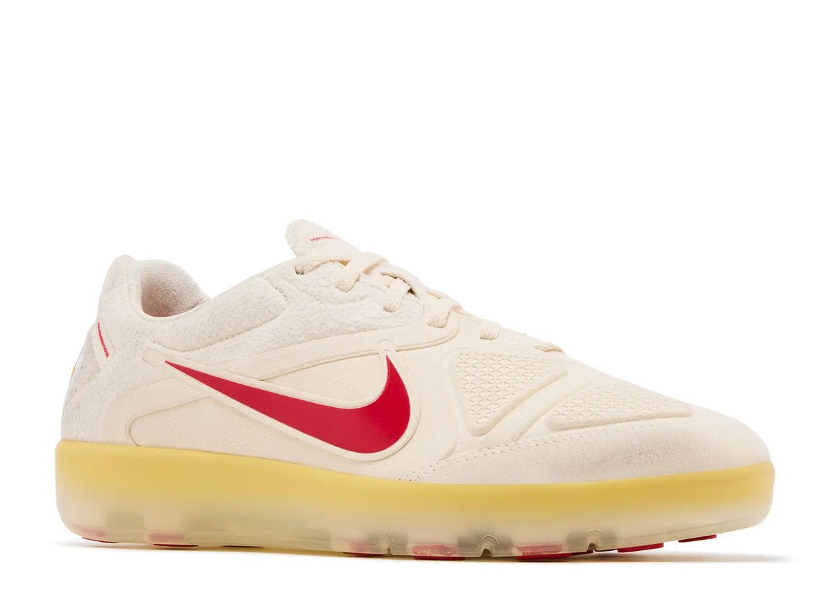 Nike Cryoshot x PEACEMINUSONE