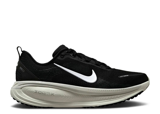 Nike Vomero 18 “Black coconut milk”